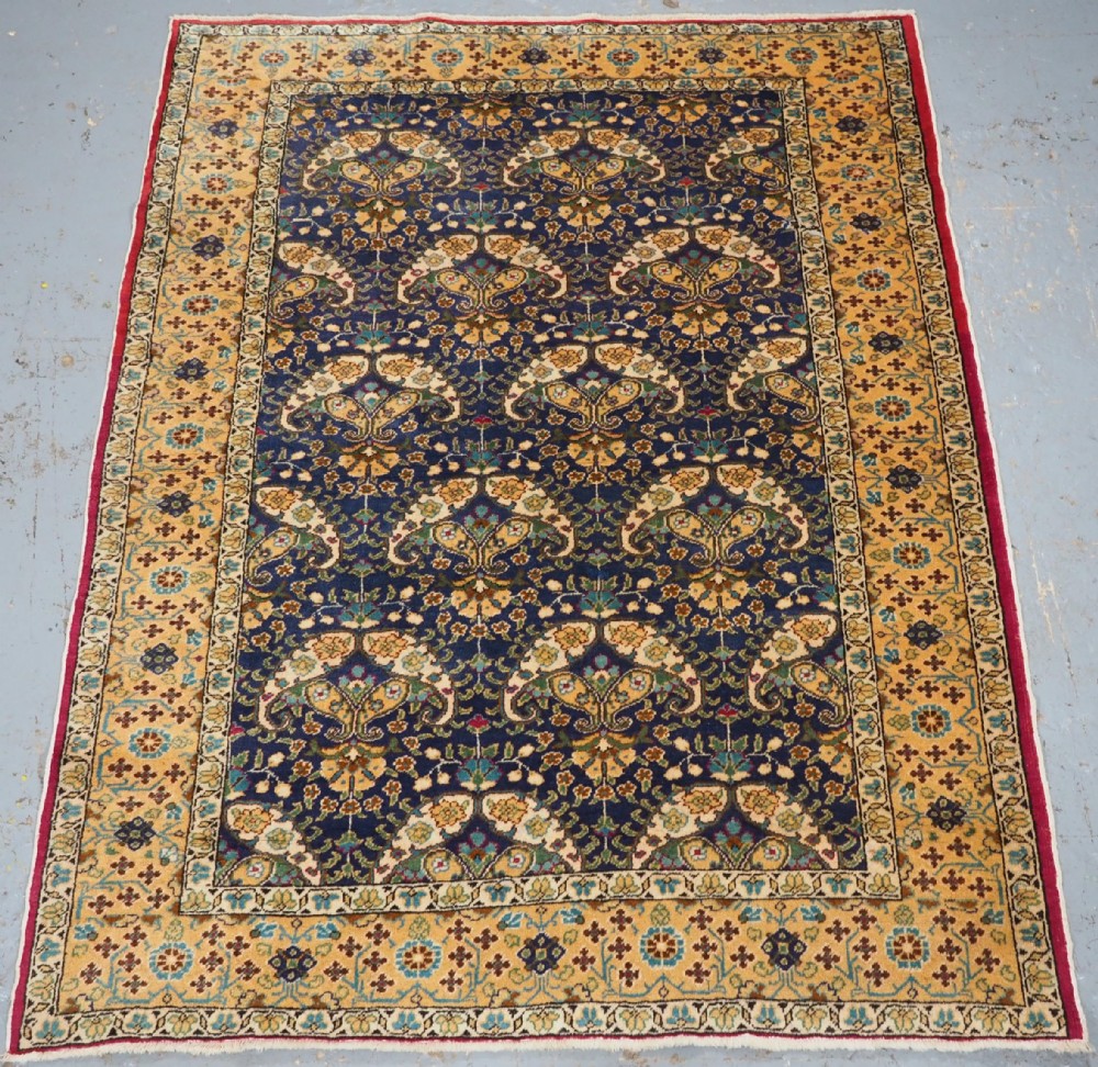 ANTIQUE TURKISH KAYSERI RUG WITH ALL OVER FLORAL DESIGN, CIRCA 1920.