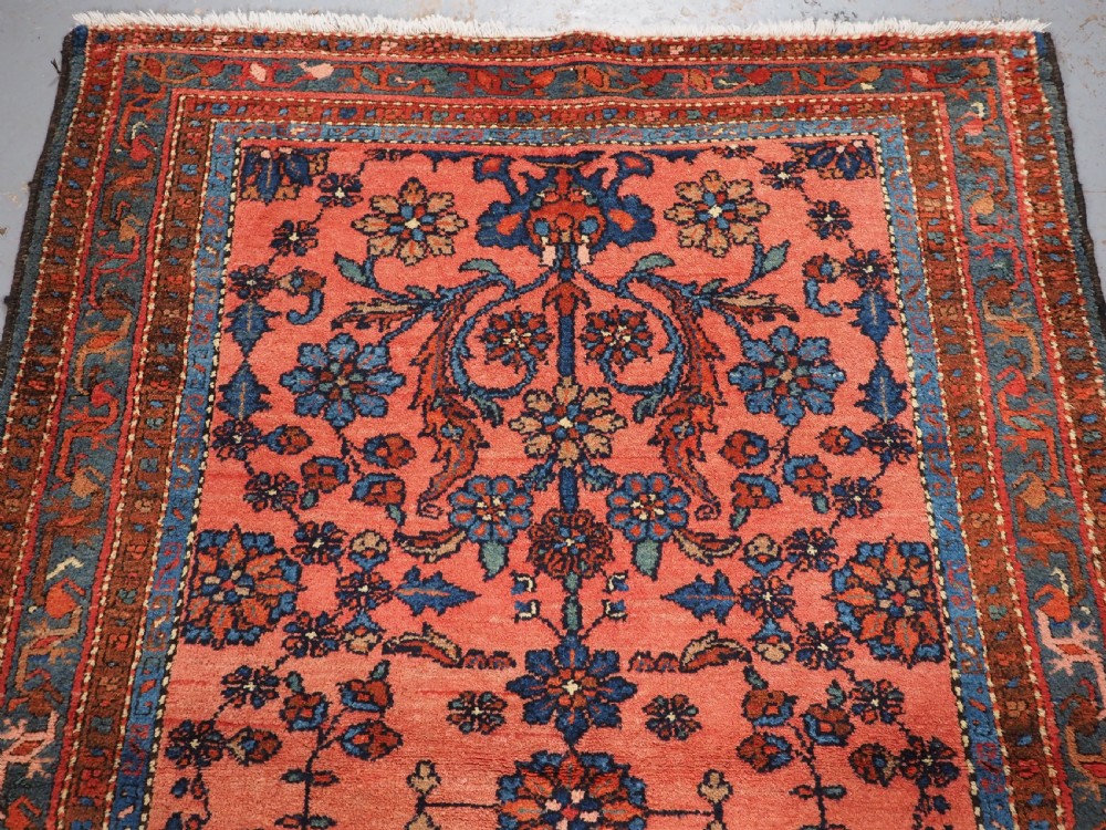 ANTIQUE HAMADAN RUG WITH FLORAL VASE DESIGN, CIRCA 1920. View III