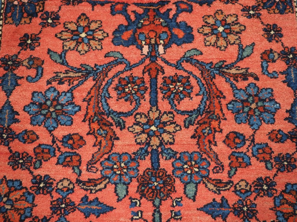 ANTIQUE HAMADAN RUG WITH FLORAL VASE DESIGN, CIRCA 1920. View VIII