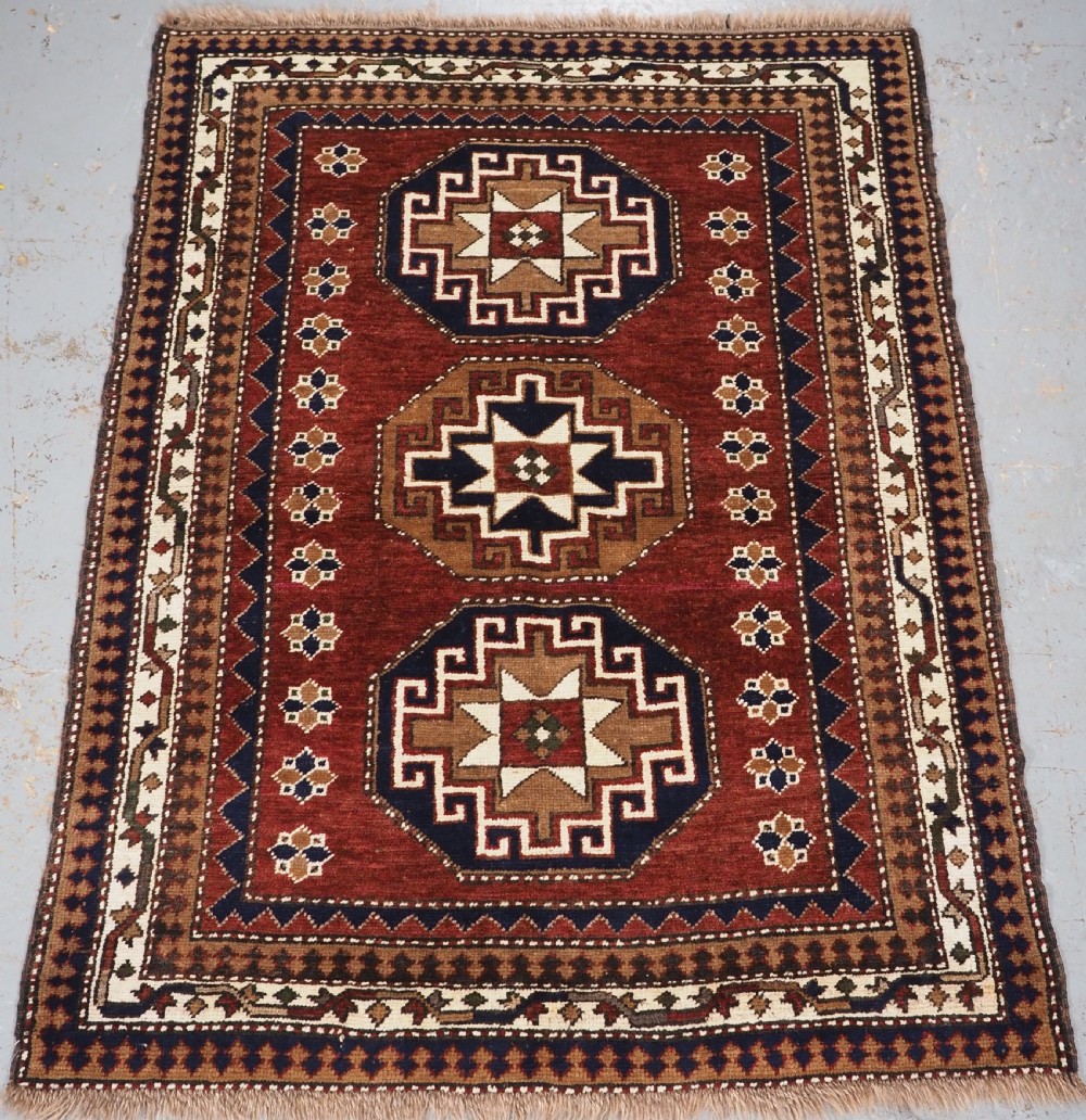 OLD TURKISH KAZAK RUG, KARS REGION, OCTAGON MEDALLION DESIGN, CIRCA 1920/30.
