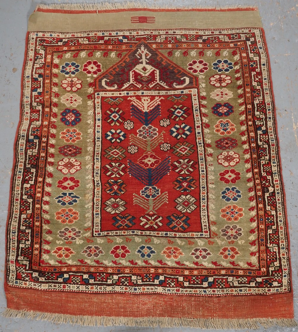 ANTIQUE TURKISH BERGAMA REGION YUNTDAG VILLAGE PRAYER RUG, MID 19TH CENTURY.