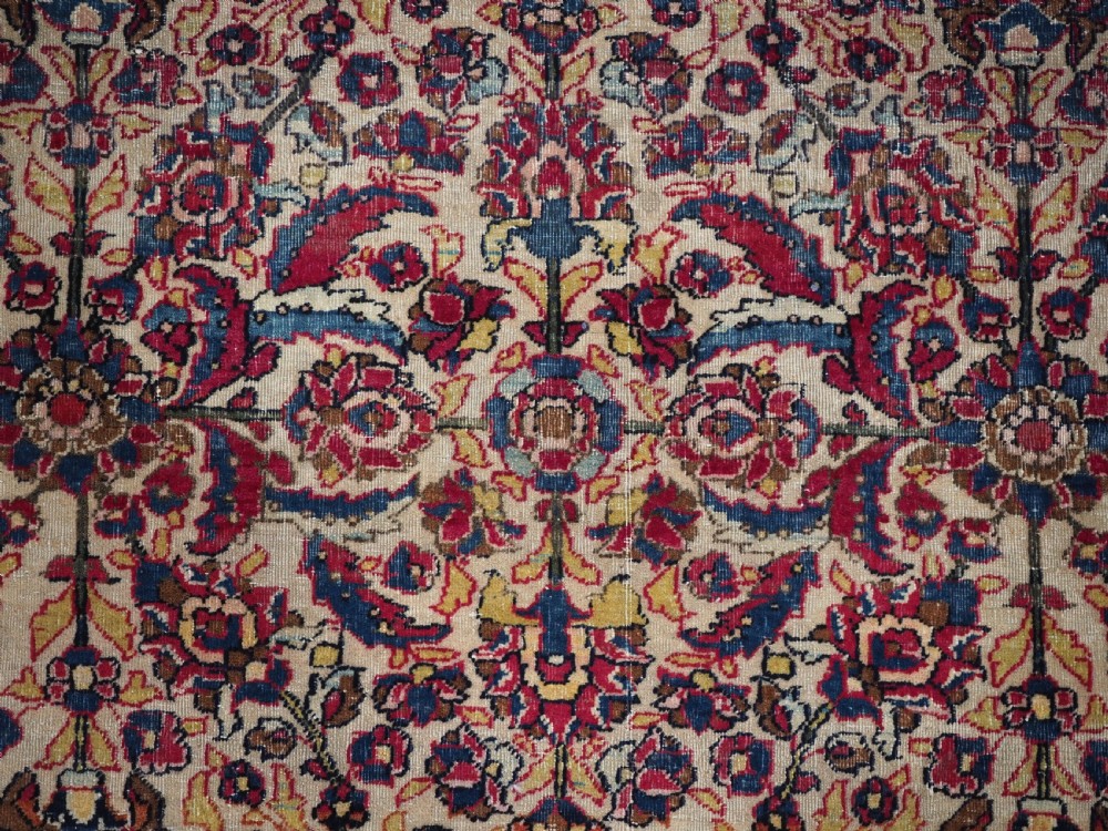 ANTIQUE ISFAHAN RUG, VERY FINE WEAVE AND CLASSIC DESIGN, CIRCA 1900. View X