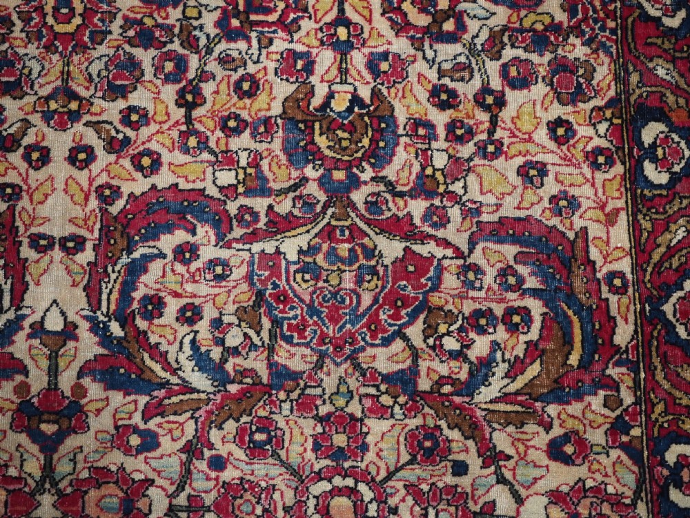 ANTIQUE ISFAHAN RUG, VERY FINE WEAVE AND CLASSIC DESIGN, CIRCA 1900. View XI