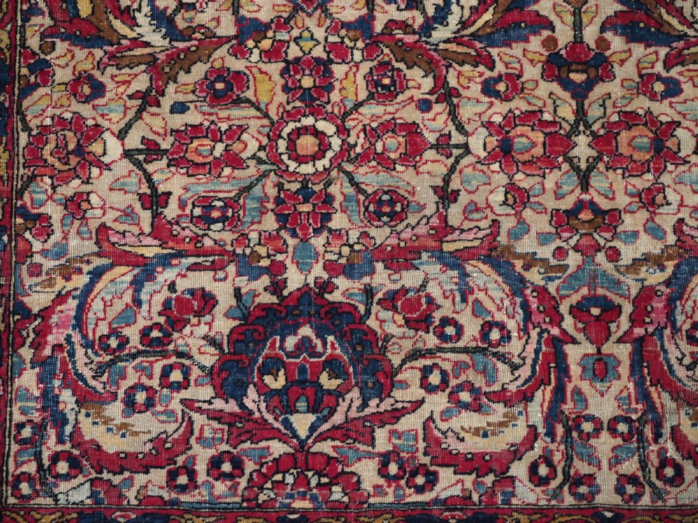 ANTIQUE ISFAHAN RUG, VERY FINE WEAVE AND CLASSIC DESIGN, CIRCA 1900. View XII