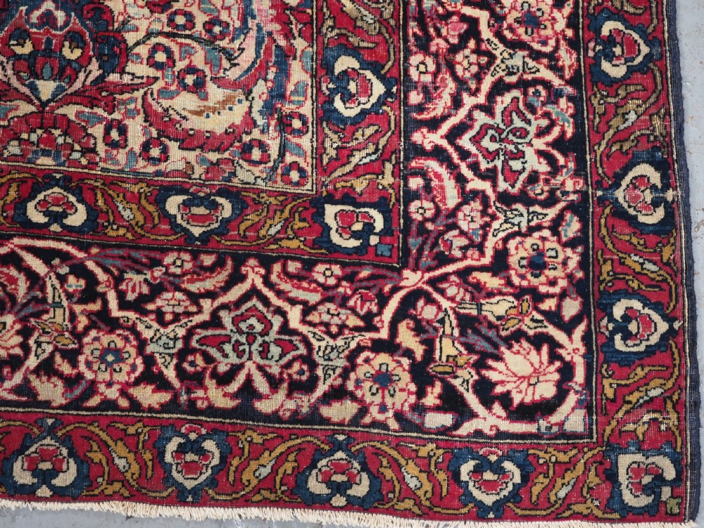 ANTIQUE ISFAHAN RUG, VERY FINE WEAVE AND CLASSIC DESIGN, CIRCA 1900. View XIII