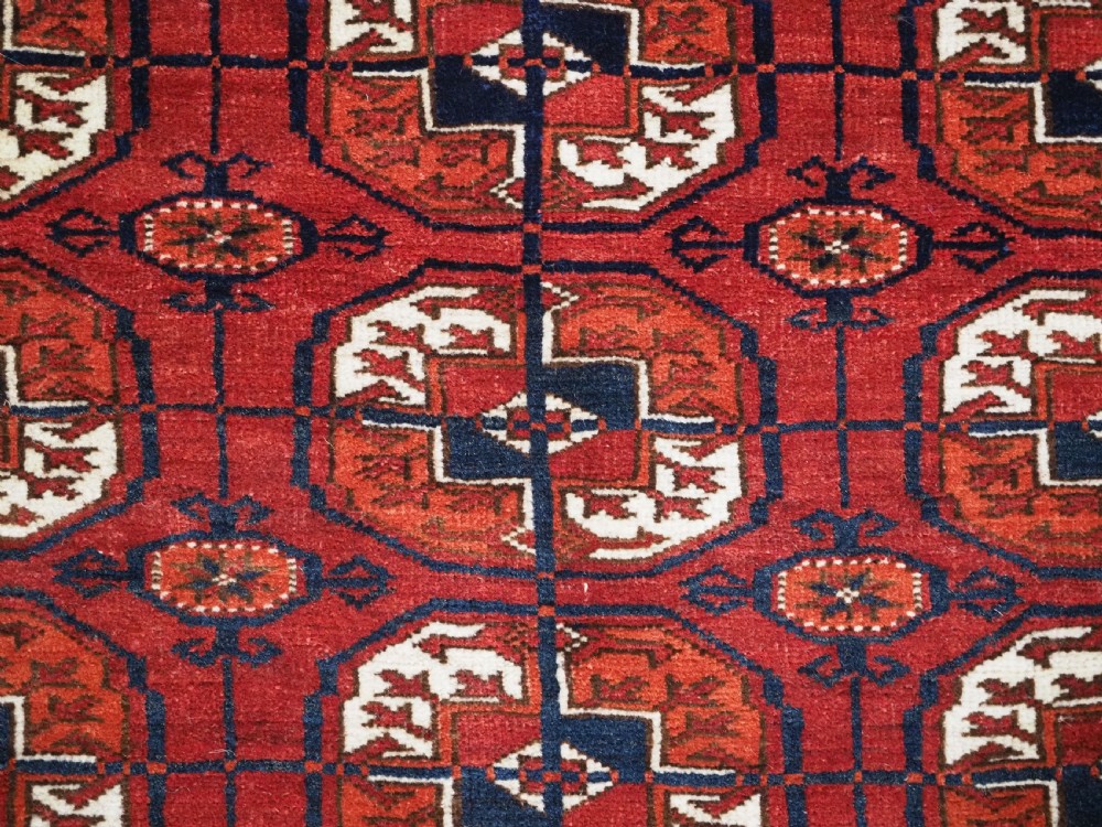 ANTIQUE TEKKE TURKMEN DIP KHALI RUG, GOOD COLOUR & CONDITION, CIRCA 1900. View IX