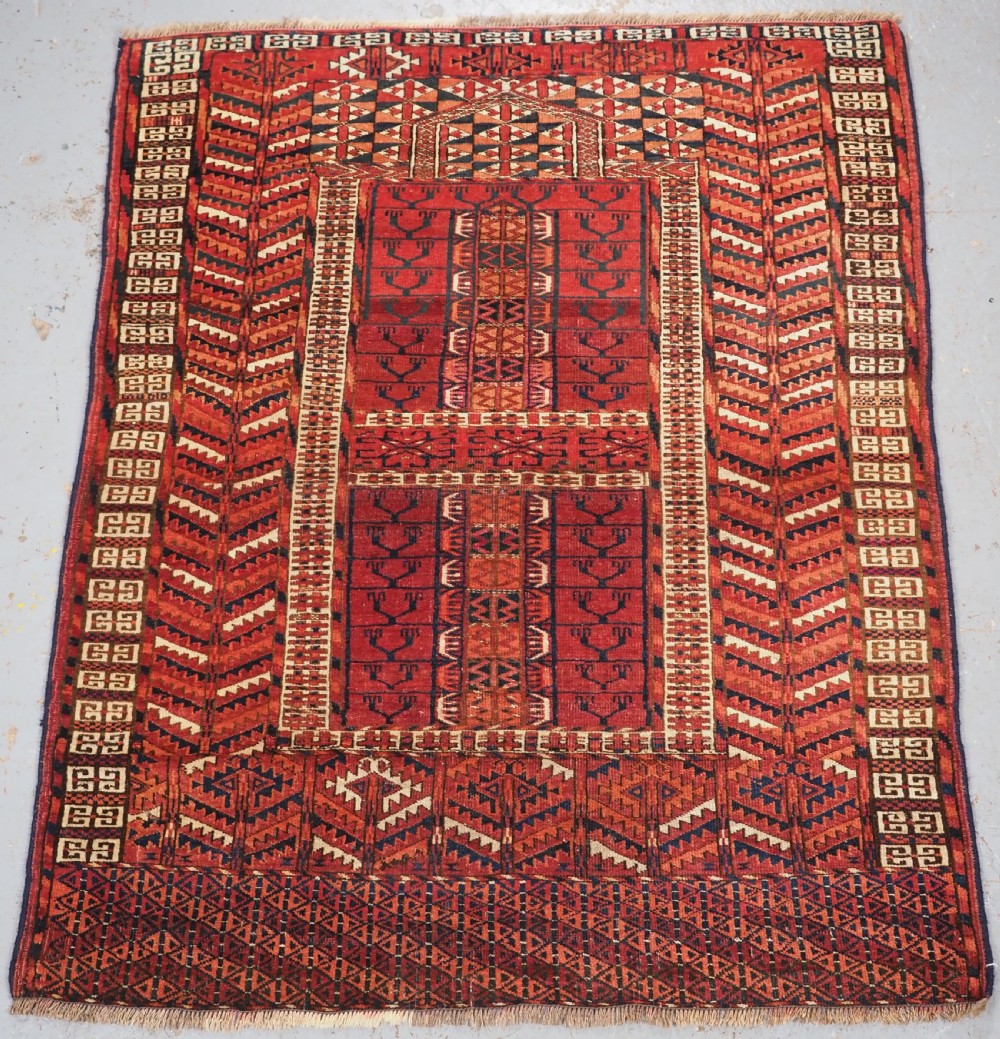 ANTIQUE TEKKE TURKMEN 'ENSI' DOOR RUG, GOOD COLOUR, CIRCA 1880.