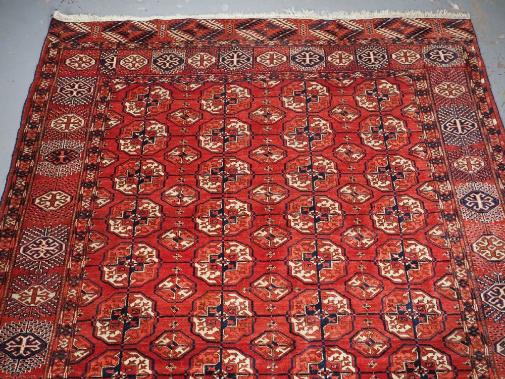 ANTIQUE TEKKE TURKMEN MAIN CARPET, SMALL SIZE WITH GOOD COLOUR, CIRCA 1890. View III