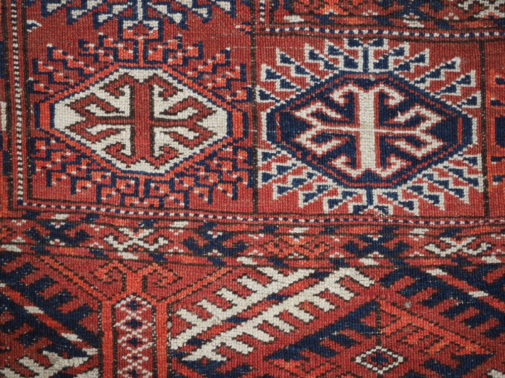 ANTIQUE TEKKE TURKMEN MAIN CARPET, SMALL SIZE WITH GOOD COLOUR, CIRCA 1890. View XII