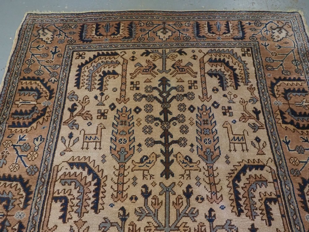 ANTIQUE TURKISH OUSHAK RUG WITH WILLOW TREE DESIGN, CIRCA 1900-20. View III