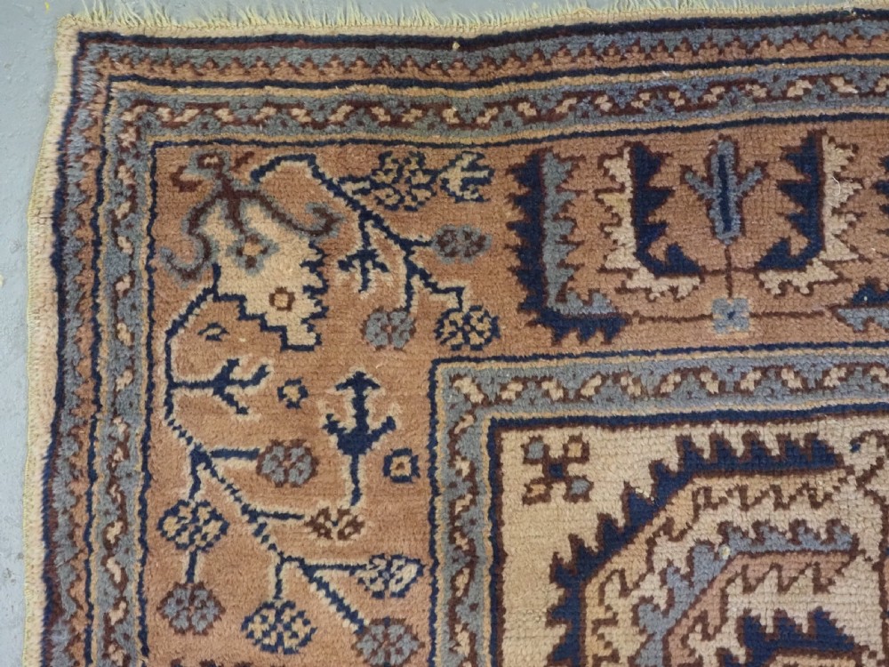 ANTIQUE TURKISH OUSHAK RUG WITH WILLOW TREE DESIGN, CIRCA 1900-20. View V