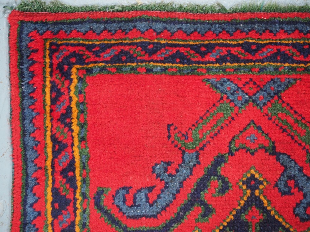 ANTIQUE TURKISH OUSHAK RUG / RUNNER OF SMALL SIZE, TRADITIONAL DESIGN, CIRCA 1920. View VI