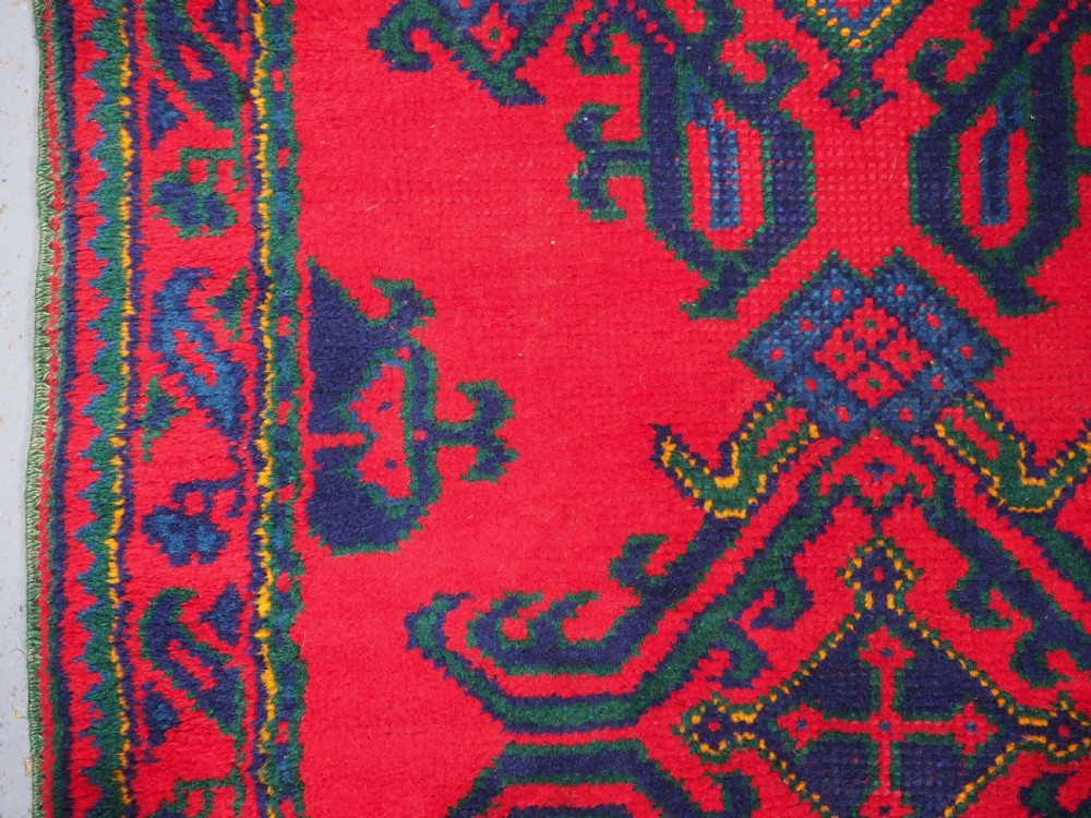 ANTIQUE TURKISH OUSHAK RUNNER OF TRADITIONAL DESIGN, CIRCA 1920. View IX