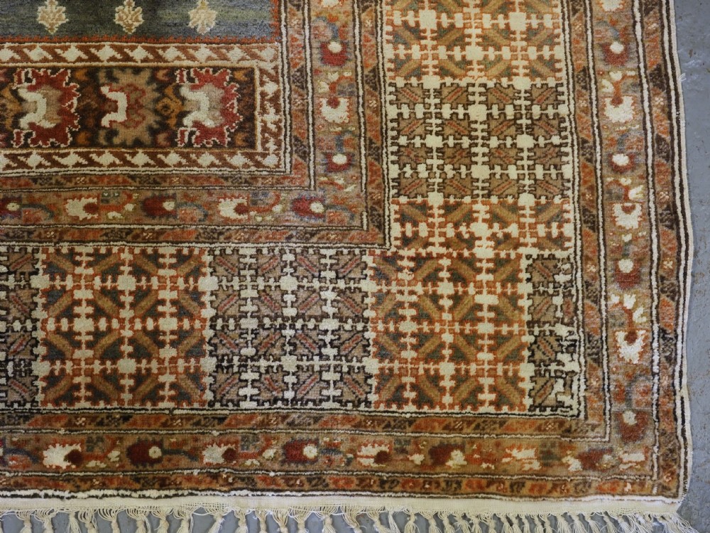 ANTIQUE TURKISH PANDERMA / BANDIRMA PRAYER RUG WITH GREEN GROUND, CIRCA 1900. View XII