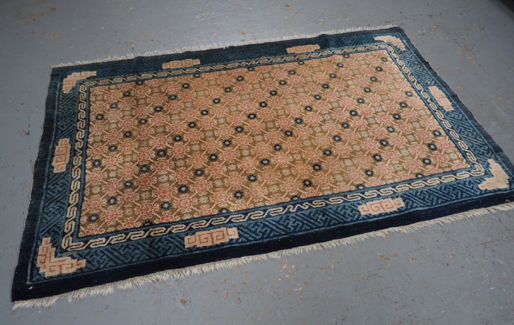 ANTIQUE CHINESE PEKING RUG, SOFT COLOURS, GREAT CONDITION, CIRCA 1900. View II