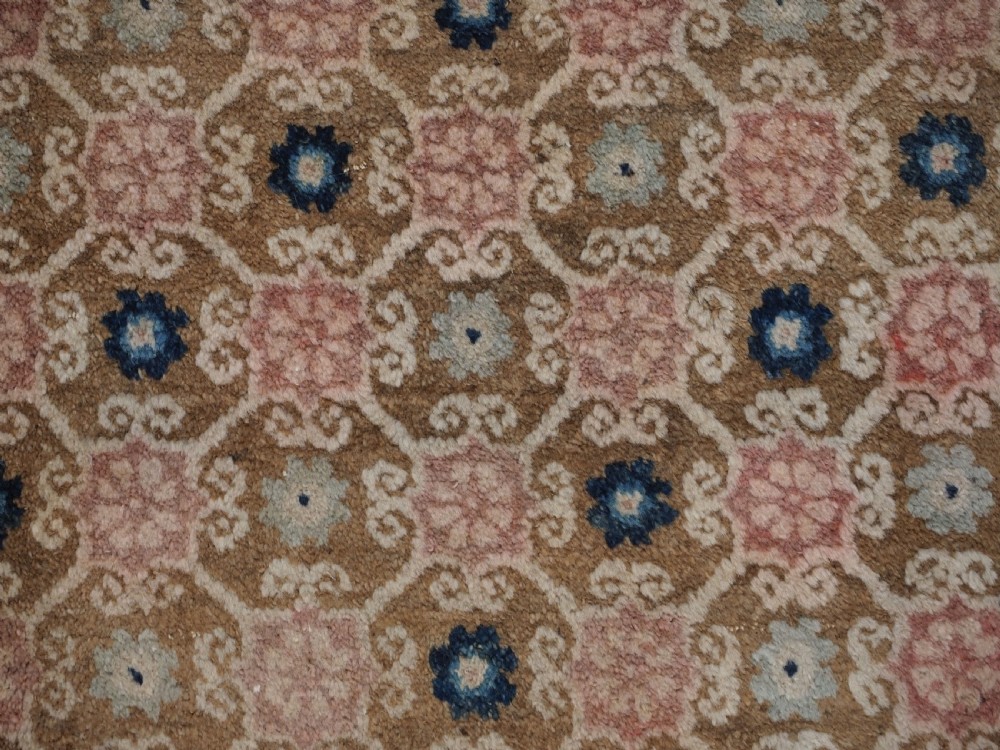 ANTIQUE CHINESE PEKING RUG, SOFT COLOURS, GREAT CONDITION, CIRCA 1900. View X
