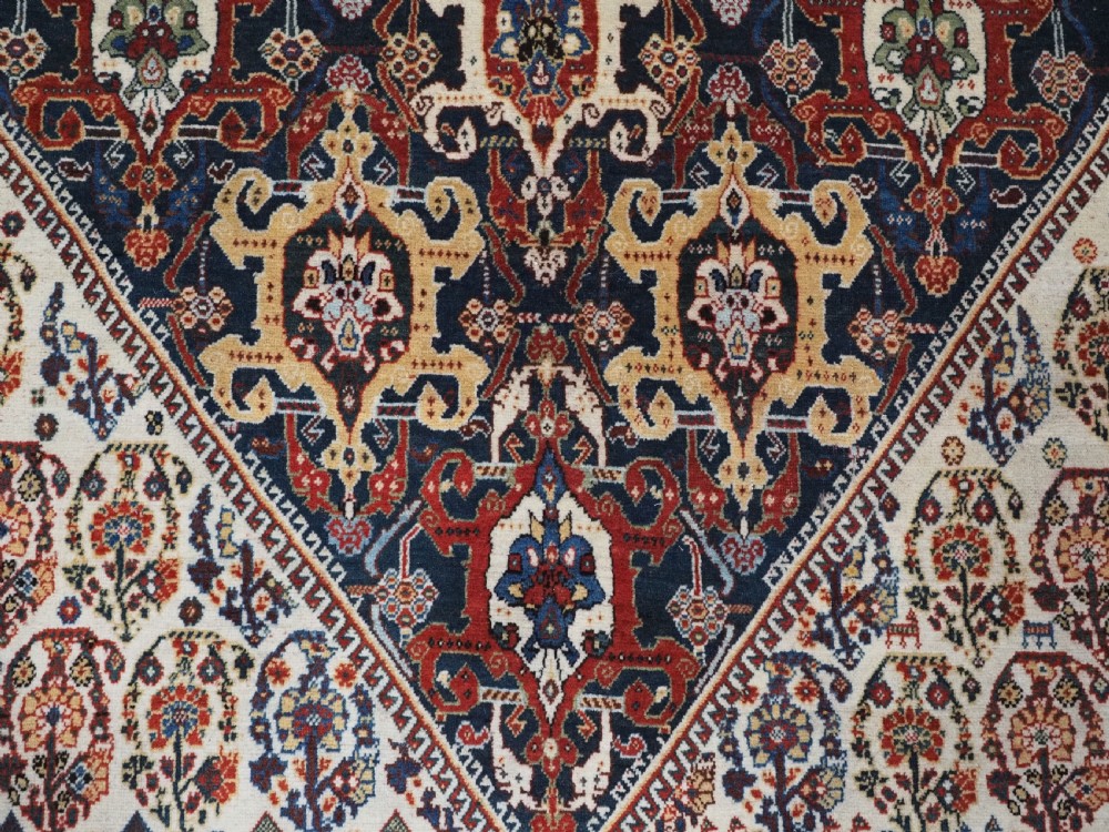 ANTIQUE QASHQAI KASHKULI RUG WITH REPEAT MEDALLION DESIGN, CIRCA 1900. View XI
