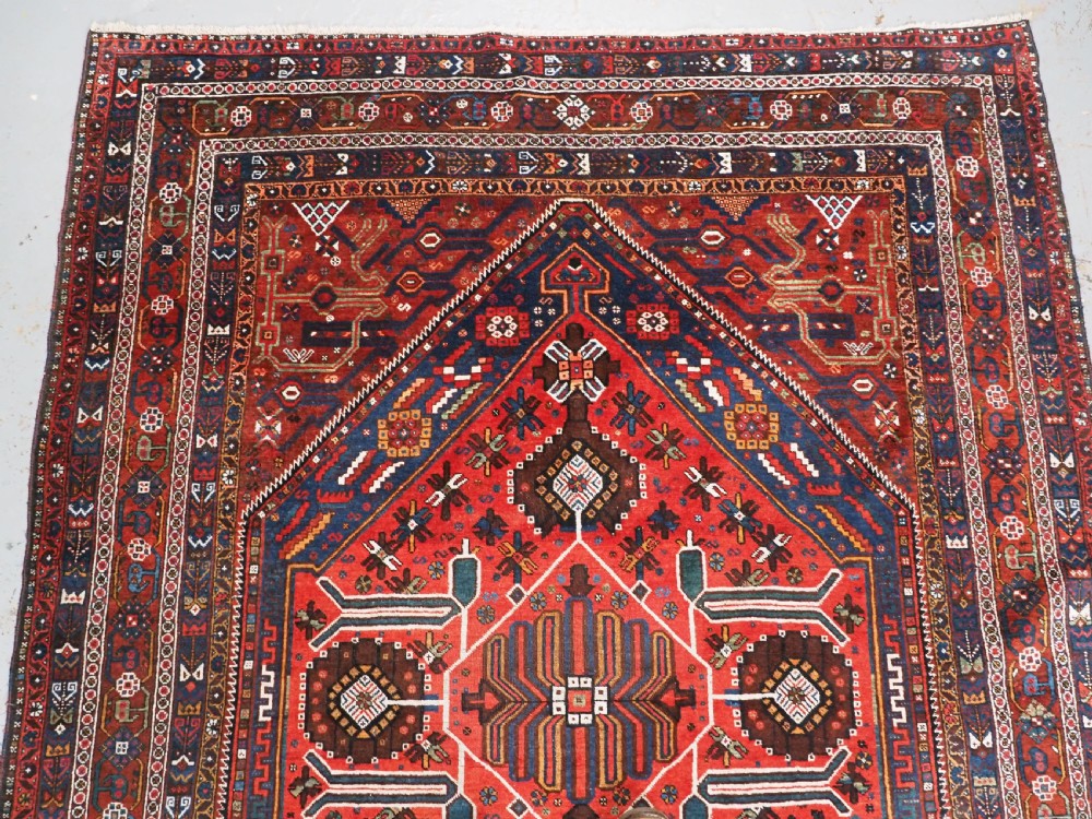ANTIQUE KHAMSEH RUG WITH LARGE SINGLE MEDALLION, EXCELLENT CONDITION, CIRCA 1900. View III