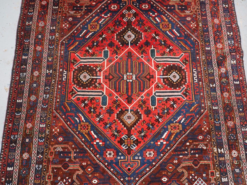 ANTIQUE KHAMSEH RUG WITH LARGE SINGLE MEDALLION, EXCELLENT CONDITION, CIRCA 1900. View IV