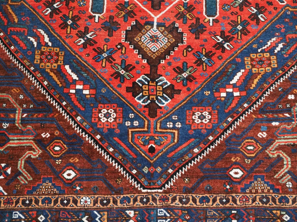 ANTIQUE KHAMSEH RUG WITH LARGE SINGLE MEDALLION, EXCELLENT CONDITION, CIRCA 1900. View XII