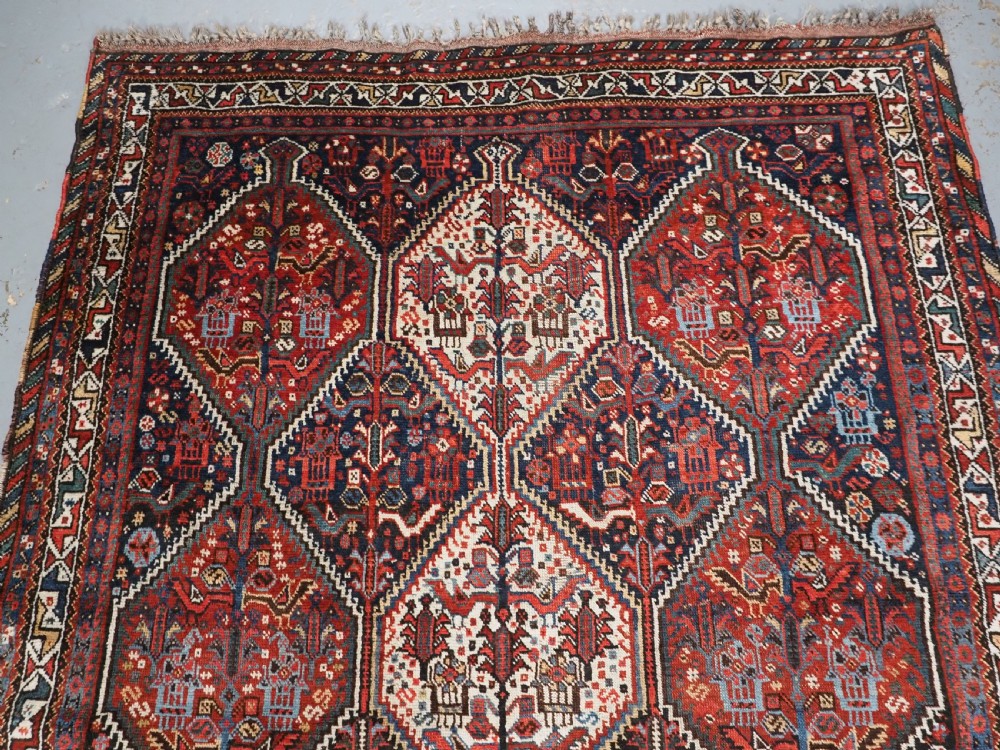 ANTIQUE TRIBAL KHAMSEH RUG WITH BIRD MEDALLION DESIGN, CIRCA 1900. View III