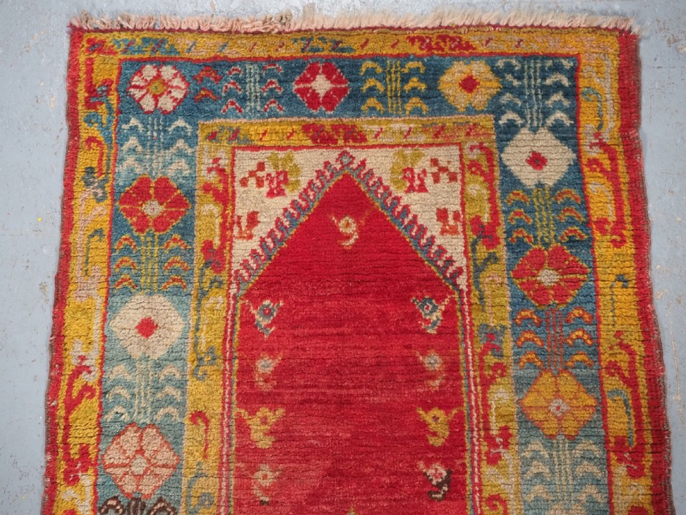 ANTIQUE TURKISH OUSHAK RUG, SMALL SIZE WITH SUPERB COLOUR, CIRCA 1900. View III