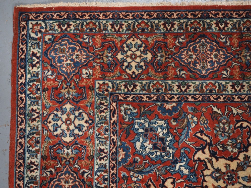 ANTIQUE ISFAHAN RUG, CLASSIC DESIGN, FINE WEAVE WITH SILK HIGHLIGHTS, CIRCA 1920. View VI
