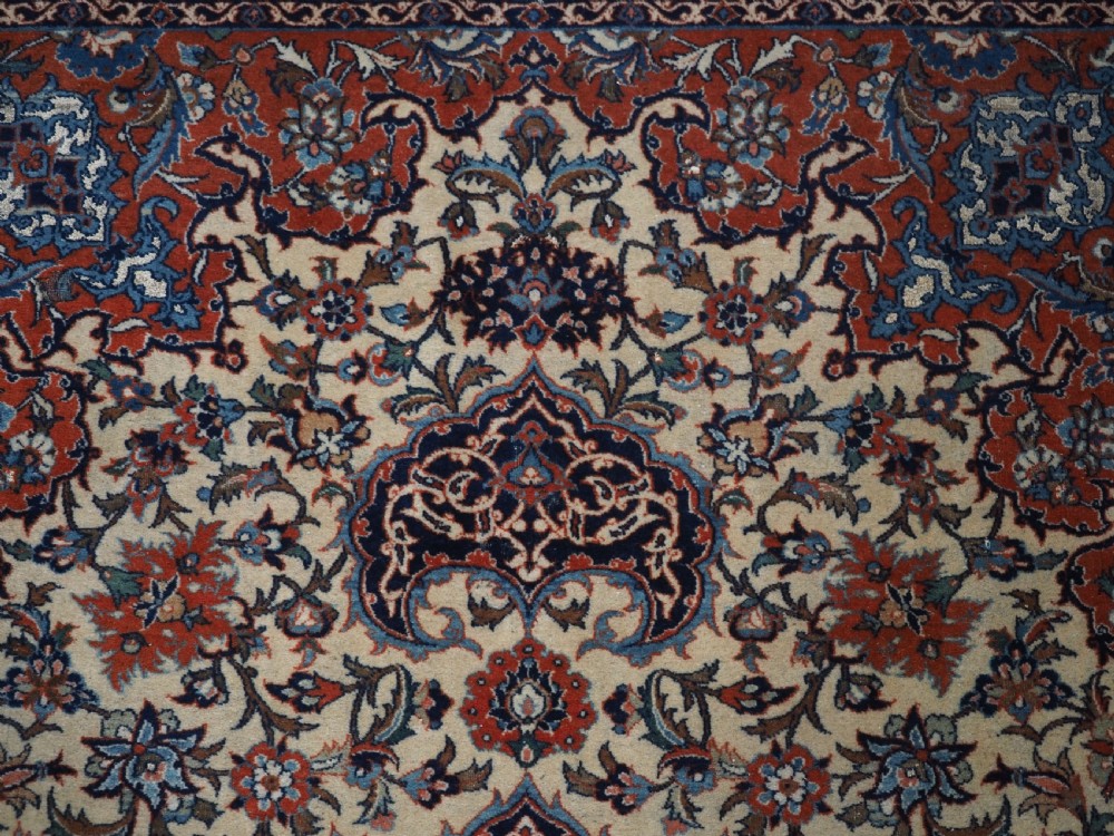 ANTIQUE ISFAHAN RUG, CLASSIC DESIGN, FINE WEAVE WITH SILK HIGHLIGHTS, CIRCA 1920. View IX