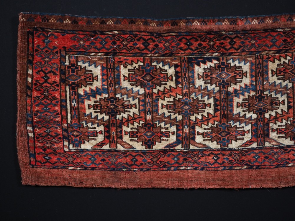 ANTIQUE YOMUT TURKMEN TORBA WITH PLAIN WEAVE BACK, CIRCA 1880. View II