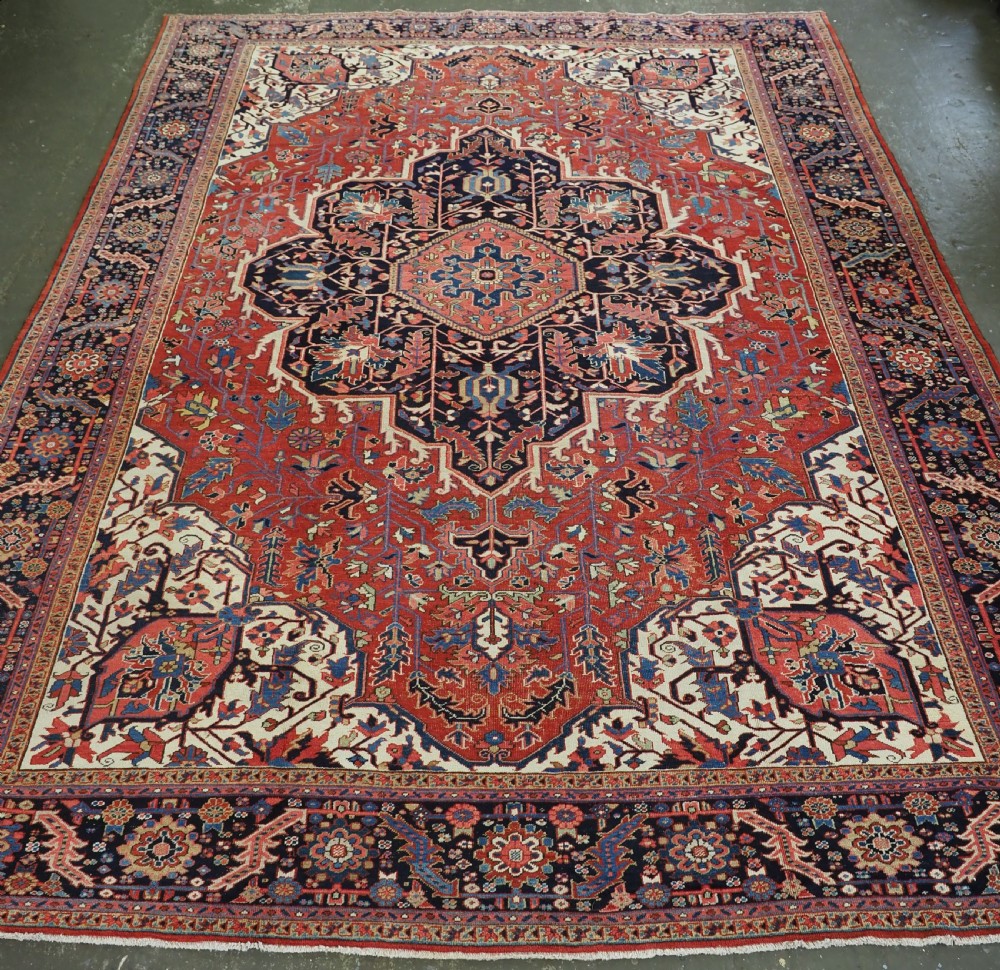 ANTIQUE HERIZ CARPET, LARGE SIZE, COUNTRY HOUSE STYLE, SUPERB, CIRCA 1900.