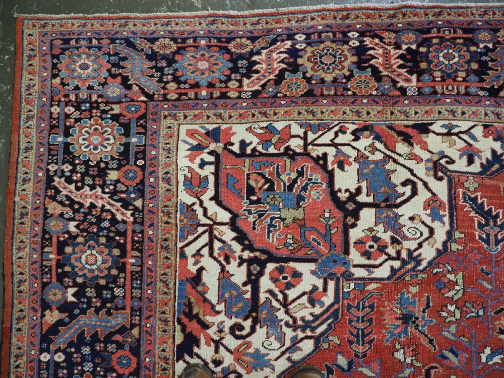 ANTIQUE HERIZ CARPET, LARGE SIZE, COUNTRY HOUSE STYLE, SUPERB, CIRCA 1900. View VI