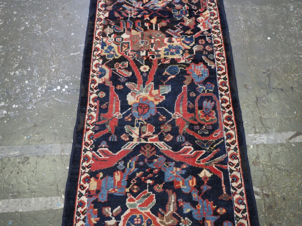 ANTIQUE MAHAL LONG RUNNER OF NARROW WIDTH, GREAT DESIGN & COLOUR, CIRCA 1900. View IV