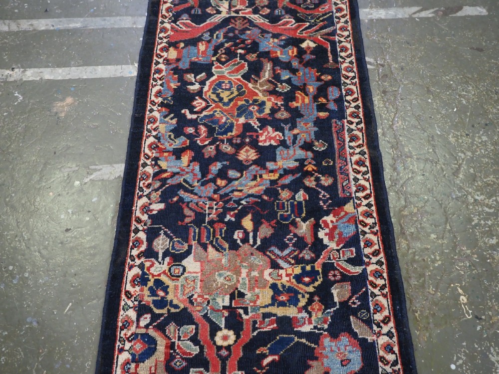ANTIQUE MAHAL LONG RUNNER OF NARROW WIDTH, GREAT DESIGN & COLOUR, CIRCA 1900. View V
