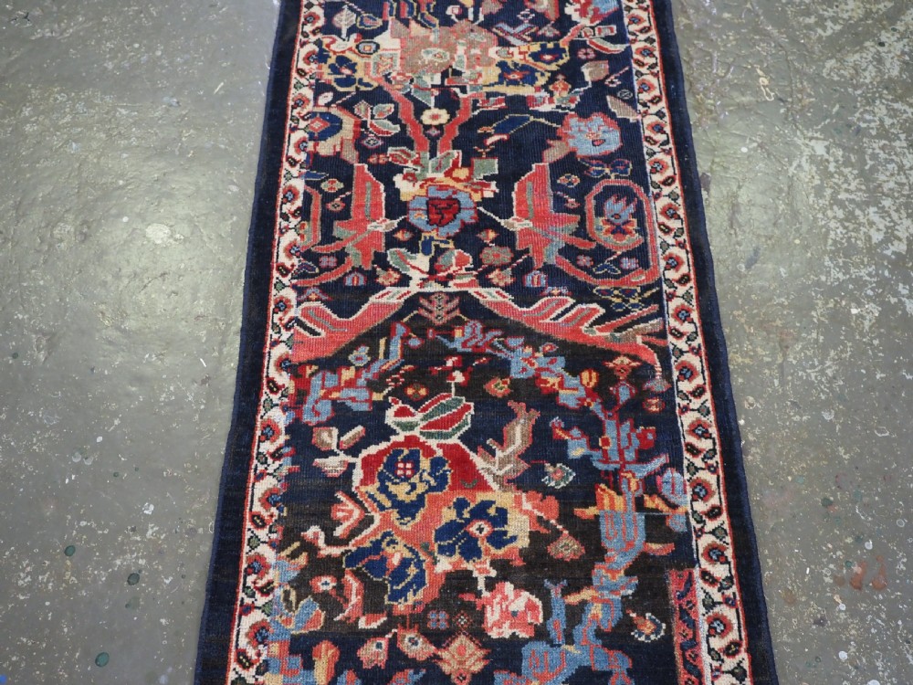 ANTIQUE MAHAL LONG RUNNER OF NARROW WIDTH, GREAT DESIGN & COLOUR, CIRCA 1900. View VI