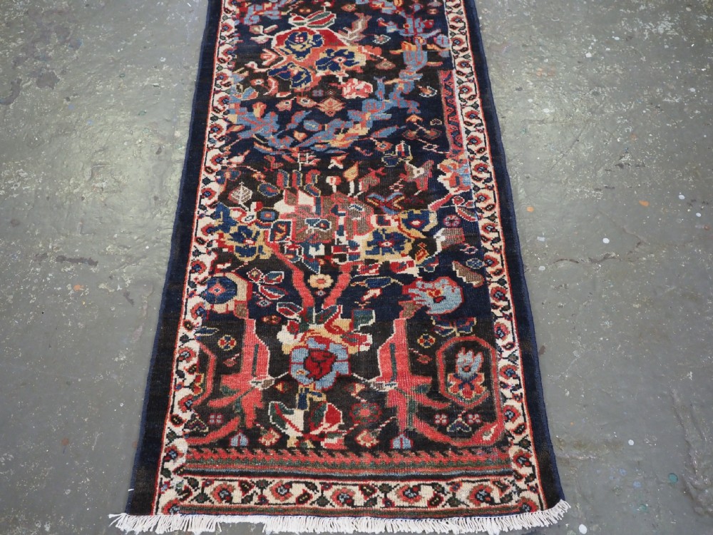 ANTIQUE MAHAL LONG RUNNER OF NARROW WIDTH, GREAT DESIGN & COLOUR, CIRCA 1900. View VII