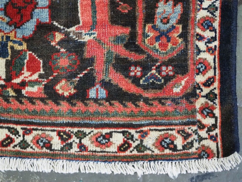ANTIQUE MAHAL LONG RUNNER OF NARROW WIDTH, GREAT DESIGN & COLOUR, CIRCA 1900. View XIII
