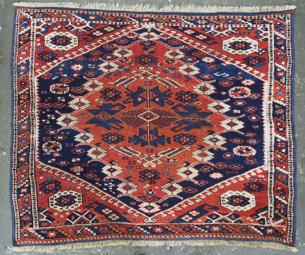 ANTIQUE TURKISH KIZ BERGAMA RUG OF VERY SMALL SQUARE SIZE, CIRCA 1850/70.