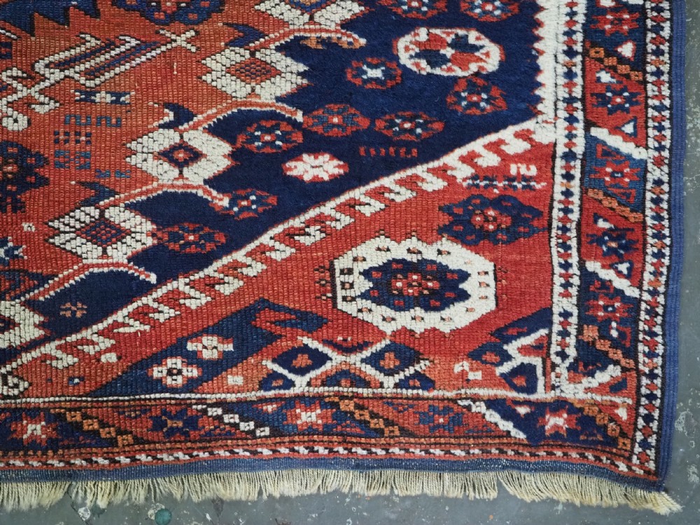 ANTIQUE TURKISH KIZ BERGAMA RUG OF VERY SMALL SQUARE SIZE, CIRCA 1850/70. View VI