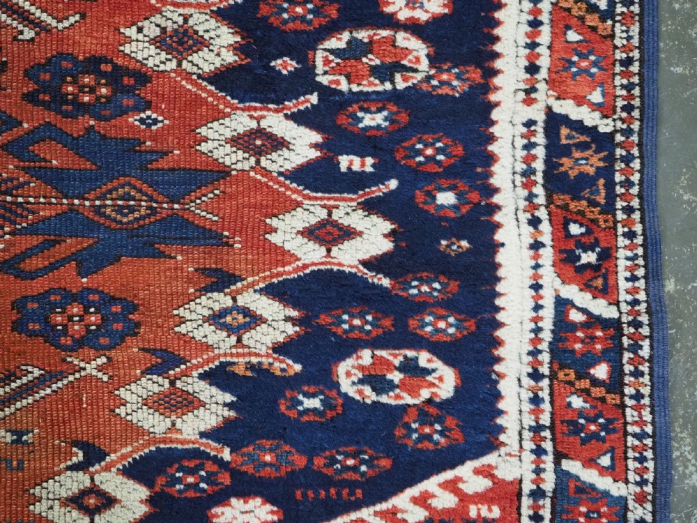 ANTIQUE TURKISH KIZ BERGAMA RUG OF VERY SMALL SQUARE SIZE, CIRCA 1850/70. View VIII