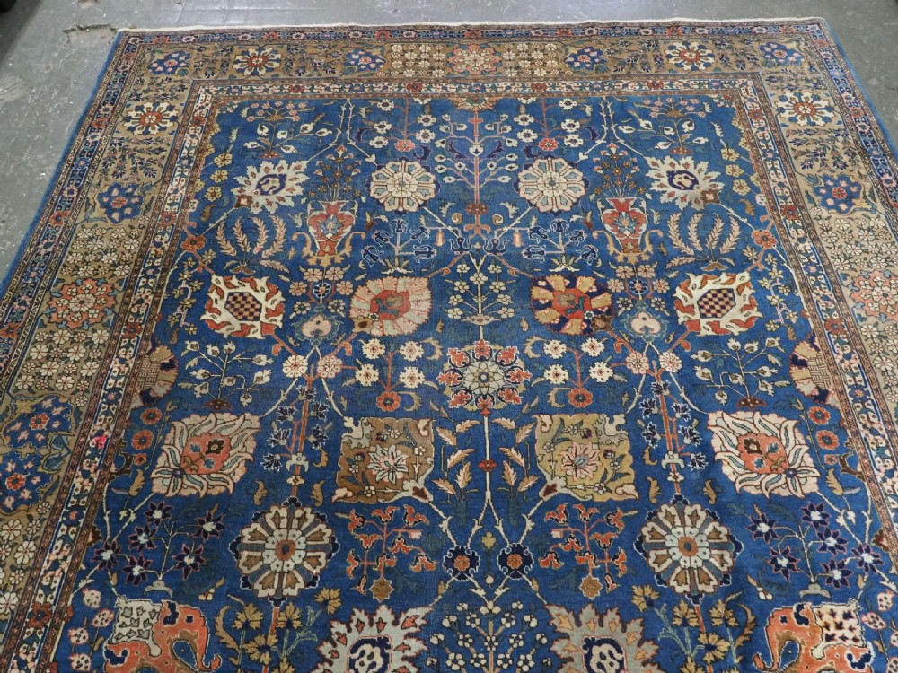 ANTIQUE 'BENLIAN' TABRIZ CARPET WITH 'VASE' DESIGN, OUTSTANDING COLOUR, CIRCA 1900/20. View III