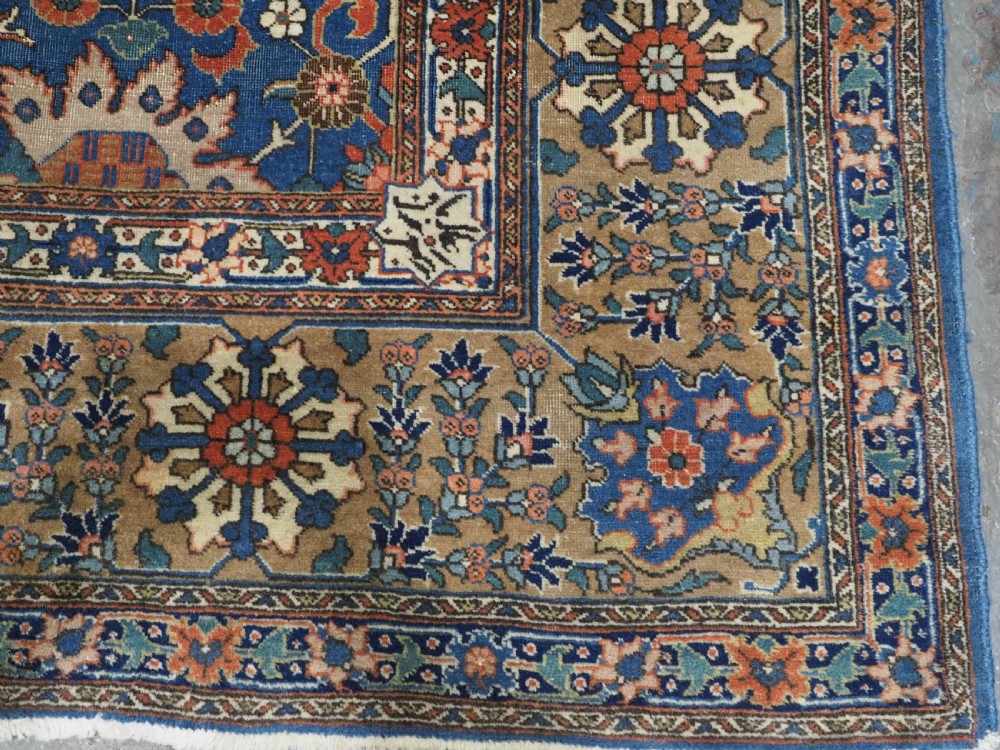 ANTIQUE 'BENLIAN' TABRIZ CARPET WITH 'VASE' DESIGN, OUTSTANDING COLOUR, CIRCA 1900/20. View XV