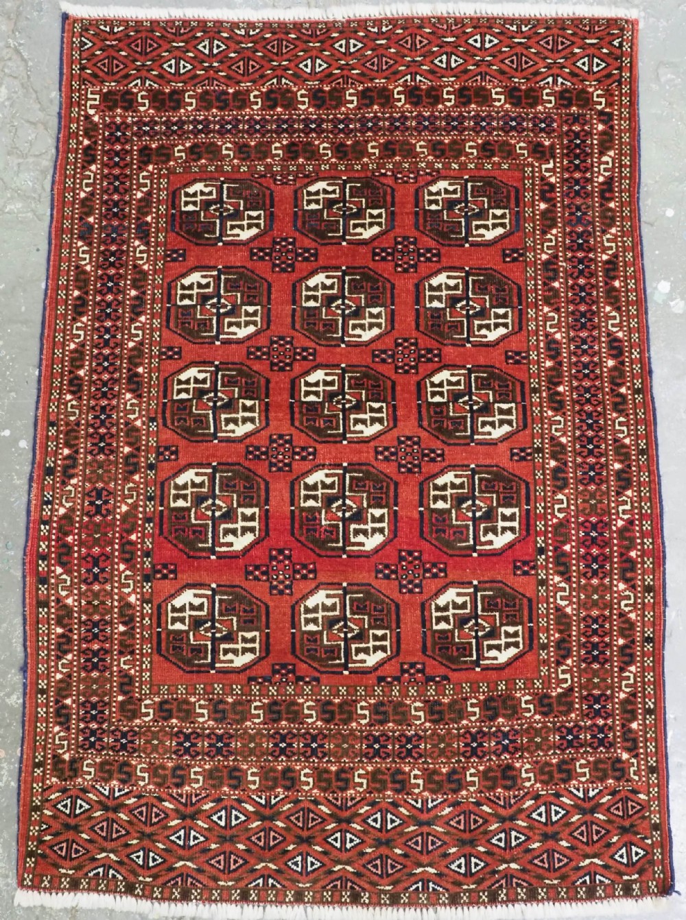 ANTIQUE YOMUT TURKMEN RUG OF SMALL SIZE, EXCELLENT CONDITION, CIRCA 1920.