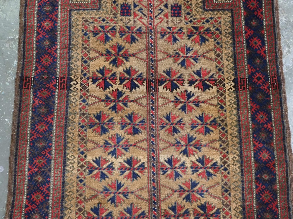 ANTIQUE TIMURI / BALUCH PRAYER RUG, OUTSTANDING CONDITION, CIRCA 1900. View IV