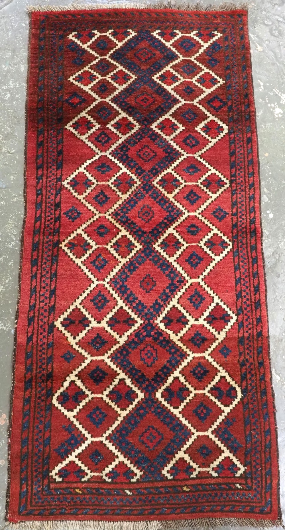 ANTIQUE AFGHAN VILLAGE RUG, SUPERB COLOUR AND DESIGN, CIRCA 1920. 