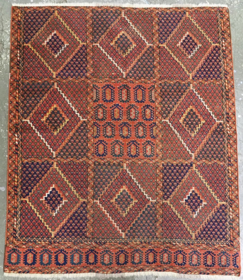 ANTIQUE ERSARI BESHIR TURKMEN RUG OF SMALL SIZE, SCARCE DESIGN, CIRCA 1870.