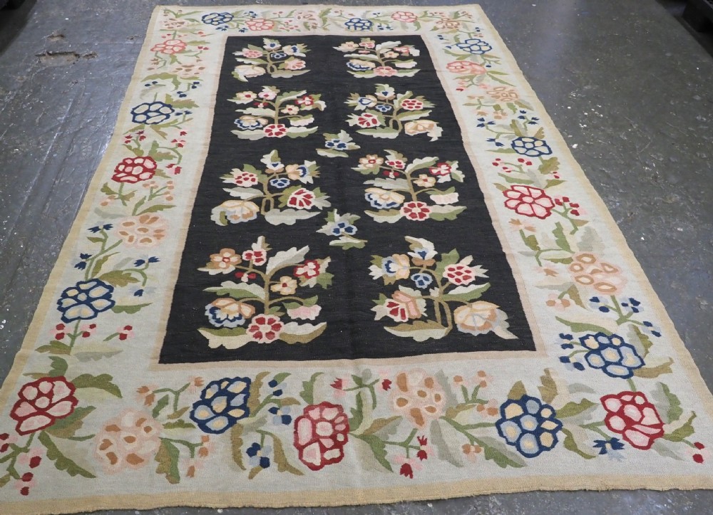 ANTIQUE BESSARABIAN KILIM WITH LARGE SCALE FLORAL DESIGN, LATE 19TH CENTURY. View II