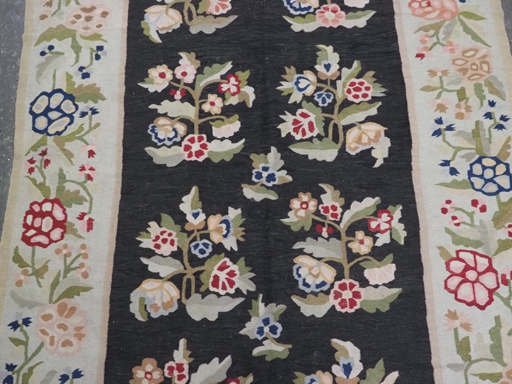 ANTIQUE BESSARABIAN KILIM WITH LARGE SCALE FLORAL DESIGN, LATE 19TH CENTURY. View IV