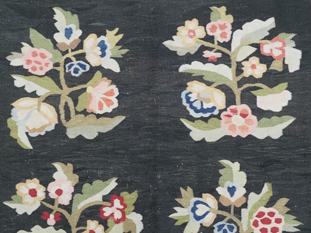 ANTIQUE BESSARABIAN KILIM WITH LARGE SCALE FLORAL DESIGN, LATE 19TH CENTURY. View VIII