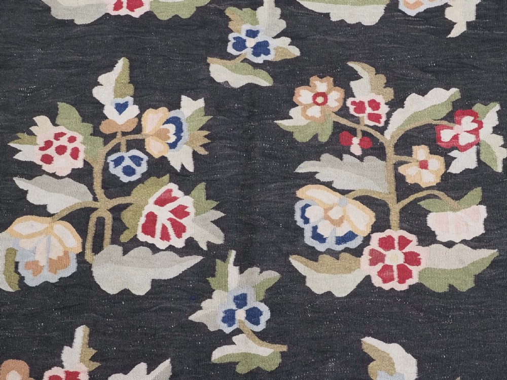 ANTIQUE BESSARABIAN KILIM WITH LARGE SCALE FLORAL DESIGN, LATE 19TH CENTURY. View X