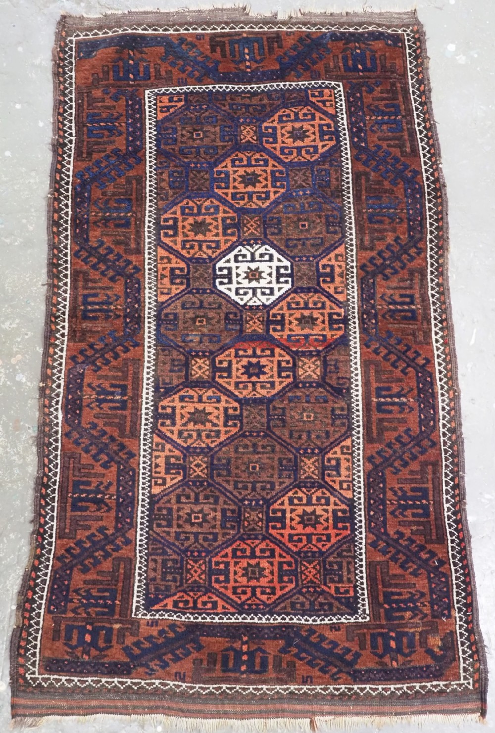 ANTIQUE KHORASAN BALUCH RUG, OUTSTANDING DESIGN, CIRCA 1900.